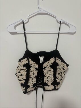 NWT H&M embroidered boho lace up black crop top